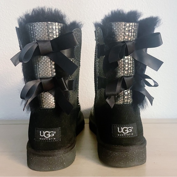 New Ugg Bailey Bow Holiday Boots - Picture 4 of 11
